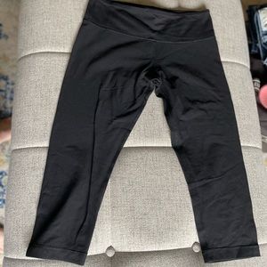 Lululemon capris leggings